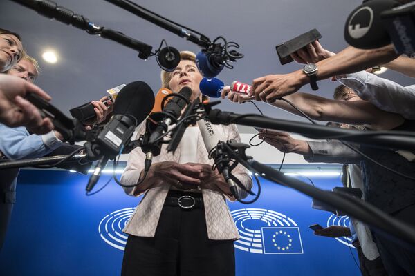 Урсула фон дер Лајен нова председница Европске комисије Урсула фон дер Лајен нова председница Европске комисије - Sputnik Србија