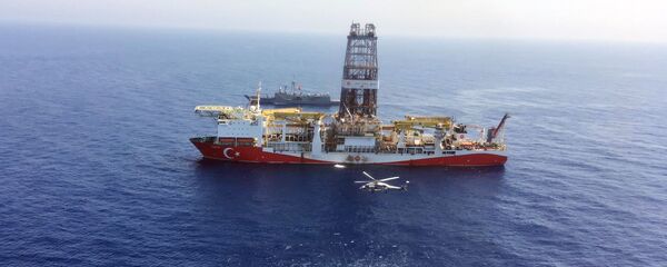 Турски брод Фатих за бушење у источном Медитерану код Кипра - Sputnik Србија