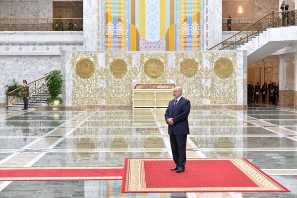 Александар Лукашенко у Дворцу независности у Минску у фебруару 2015. године. - Sputnik Србија