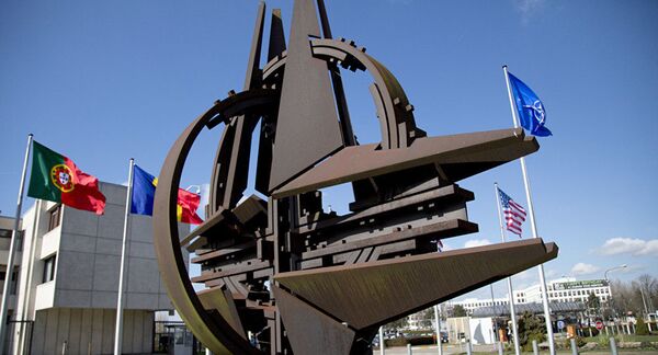 Македонци добровољно одустали од државе — сад нема краја Македонци добровољно одустали од државе — сад нема краја - Sputnik Србија