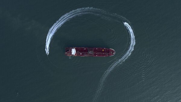 Иранска гарда окружује британски танкер - Sputnik Србија
