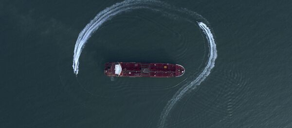 Иранска гарда окружује британски танкер - Sputnik Србија