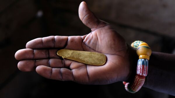 Afričko zlato, samo jedan od dragocenih metala kojim obiluje kontinent budućnosti. - Sputnik Srbija