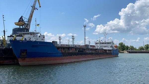 Руски танкер Ника спирит заплениле су украјинске безбедносне снаге у луци Измаил - Sputnik Србија