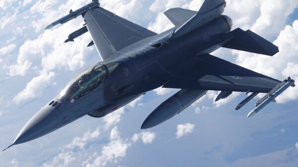 Američki lovac F-16  - Sputnik Srbija