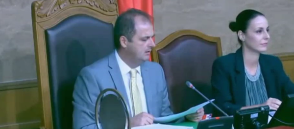 Potpredsednik Skupštine Crne Gore Genci Nimanbegu Potpredsednik Skupštine Crne Gore Genci Nimanbegu - Sputnik Srbija