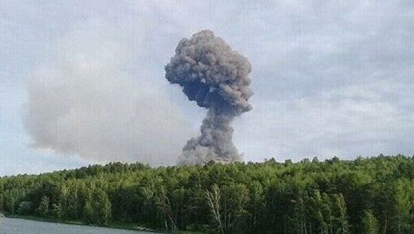 U vojnoj kasarni u Sibiru se čuju eksplozije (video) - Sputnik Srbija