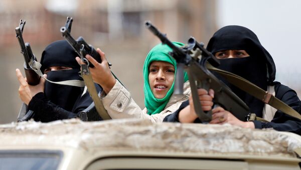Naoružane žene - Huti u Jemenu - Sputnik Srbija