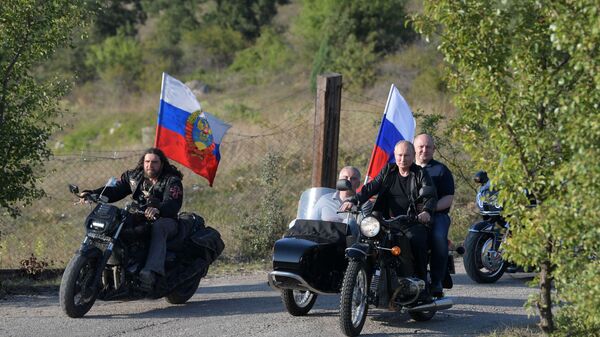 Predsednik Rusije Vladimir Putin na motociklističkom šou koji je organizovao moto-klub Noćni vukovi na Krimu - Sputnik Srbija