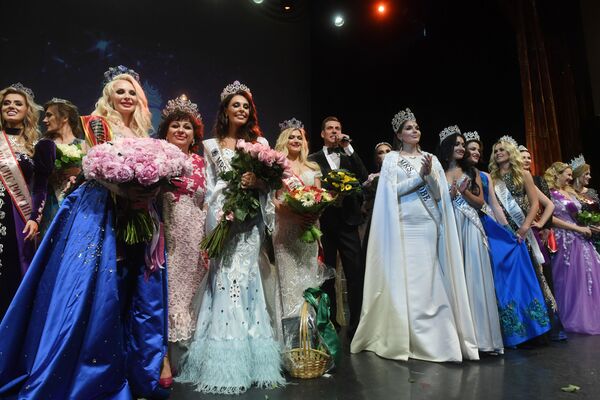 Учаснице на церемонији награђивања конкурса Мисис Русија 2019 у Москви - Sputnik Србија