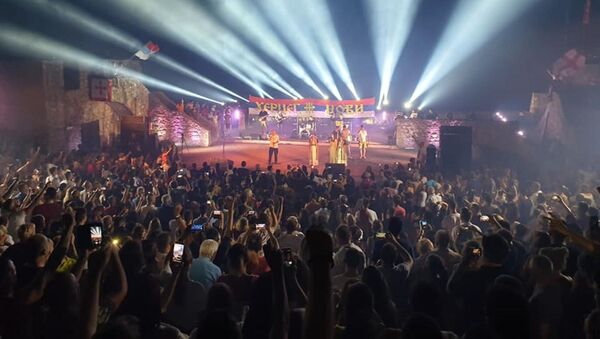 Svečana atmosfera na koncertu u Herceg Novom - Sputnik Srbija