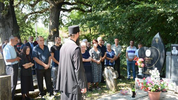 Odavanje pošte žrtvama zločina u Goraždevcu - Sputnik Srbija