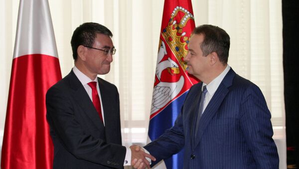 Ministar Spoljnih poslova Japana Taro Kono i Ivica Dačić. - Sputnik Srbija