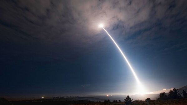 Lansiranje američke rakete Minuteman 3 u američkoj vojnoj bazi Vandenberg - Sputnik Srbija