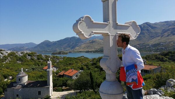 Marko Milačić u poseti manastira Beška na Skadarskom jezeru - Sputnik Srbija