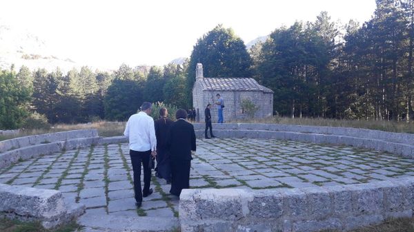 Опсада Цркве Преображења: Подгорица забранила службу на Ивановим коритима (фото) Опсада Цркве Преображења: Подгорица забранила службу на Ивановим коритима (фото) - Sputnik Србија