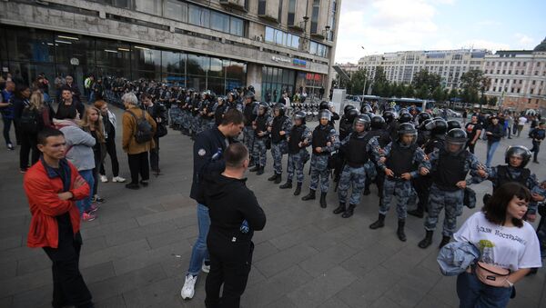 Pripadnici ruske garde obezbeđuju proteste u Moskvi - Sputnik Srbija