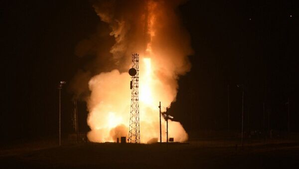 Лансирање интерконтиненталне балистичке ракете - Sputnik Србија