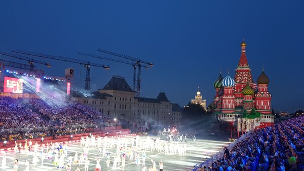 Више од хиљаду учесника на отварању фестивала „Спаска кула“ (фото, видео) Више од хиљаду учесника на отварању фестивала „Спаска кула“ (фото, видео) - Sputnik Србија