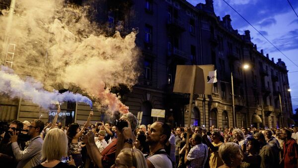Протест Један од пет милиона испред хотела Бристол - Sputnik Србија