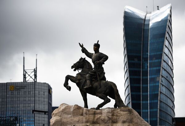 Споменик Сухе-Батору, Монголија - Sputnik Србија