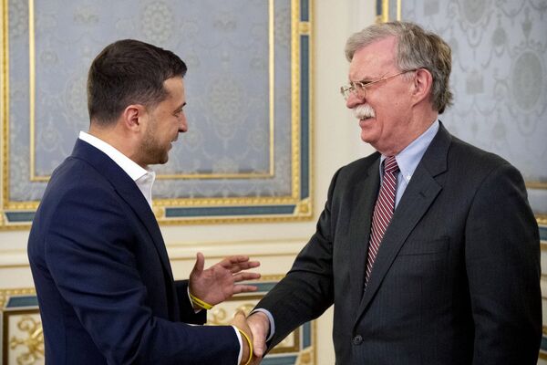 Амерички јастреб испалио „ратне стреле“ према Кини из — Украјине Амерички јастреб испалио „ратне стреле“ према Кини из — Украјине - Sputnik Србија