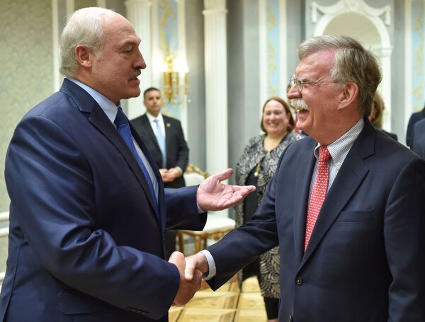 Амерички јастреб испалио „ратне стреле“ према Кини из — Украјине Амерички јастреб испалио „ратне стреле“ према Кини из — Украјине - Sputnik Србија