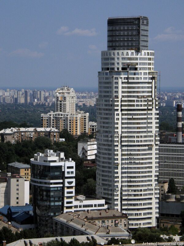 Стамбени комплекс у Кијеву изграђен 2012. године - Sputnik Србија