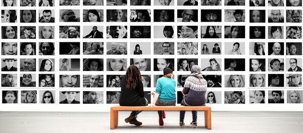 Uticaj društvenih mreža na savremenog čoveka postao je nemerljiv - Sputnik Srbija