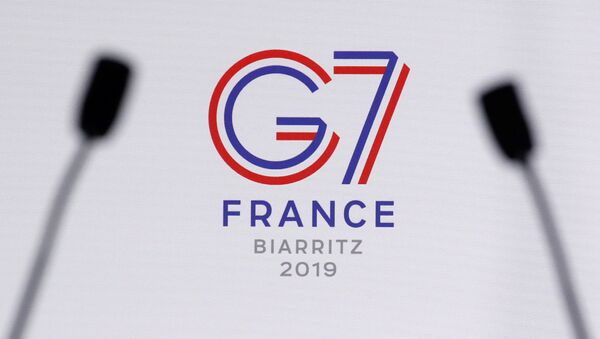 Лого групе Г7 на самиту у француском Бијарицу - Sputnik Србија