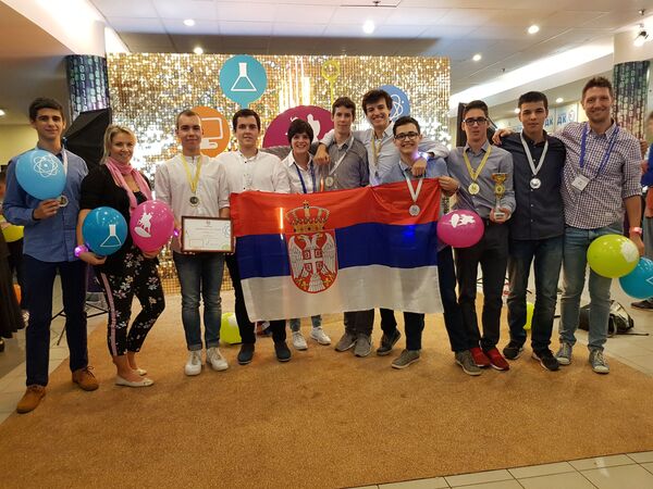 Србија генијалце „испрати“ без динара, а они из Русије донесу злато (видео) - Sputnik Србија