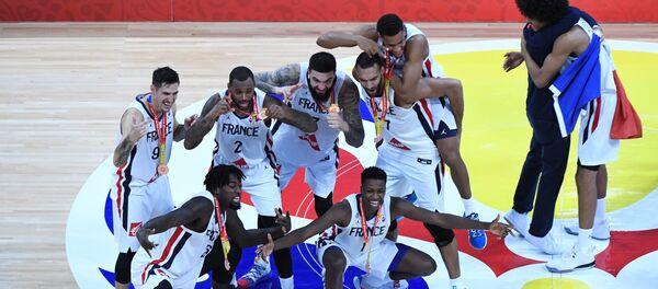 Играчи Француске са бронзаним медаљама - Sputnik Србија
