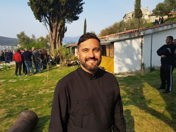 Кад црногорски сепаратисти туже Српску православну цркву да је сепаратистичка Кад црногорски сепаратисти туже Српску православну цркву да је сепаратистичка - Sputnik Србија