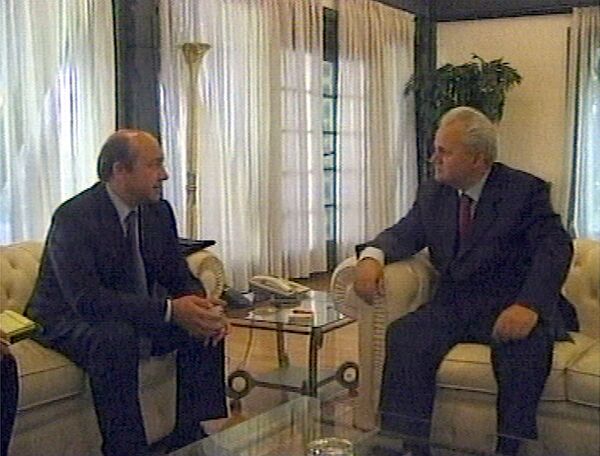 Од Гонзалеса до Макалистера: Зашто Србе увек морају да мире — странци - Sputnik Србија