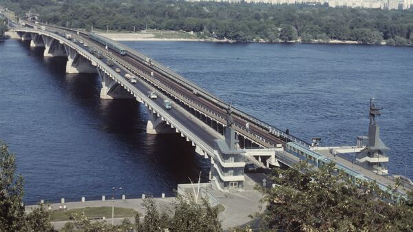 Most Metro preko reke Dnjepar u Kijevu - Sputnik Srbija