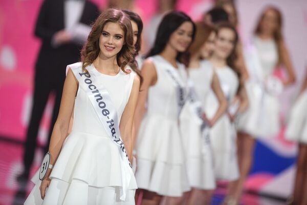 Jelena Razinkova iz Rostova na Donu tokom finala takmičenja lepote „Mis Rusije 2019“. - Sputnik Srbija