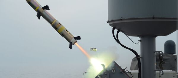 Lansiranje rakete Grifin iz lansera MK-60 sa američkog patrolnog broda Tajfun  - Sputnik Srbija