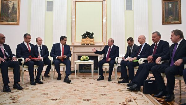 Predsednici Rusija i Venecuele, Vladimir Putin i Nikolas Maduro na sastanku u Kremlju - Sputnik Srbija