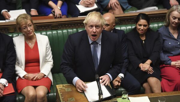 Boris Džonson u britanskom parlamentu - Sputnik Srbija