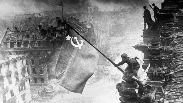 Застава СССР на Рајхстагу, Други светски рат - Sputnik Србија