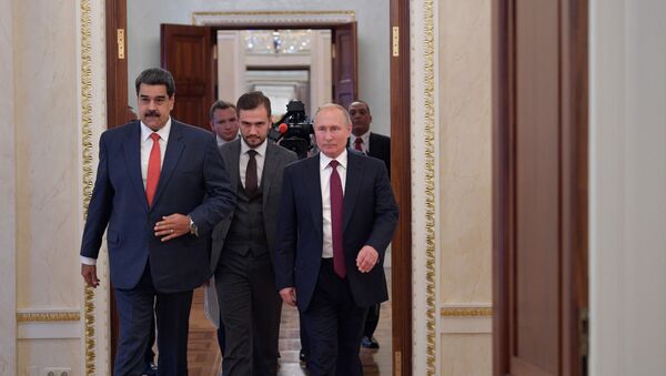 Председници Венецуеле и Русије, Николас Мадуро и Владимир Путин, након састанка у Кремљу - Sputnik Србија