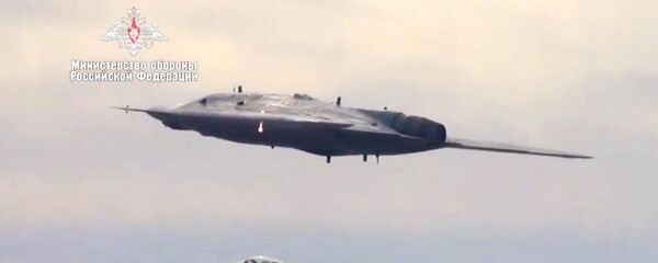 Ruski dron ohotnik u pratnji Su-57 - Sputnik Srbija