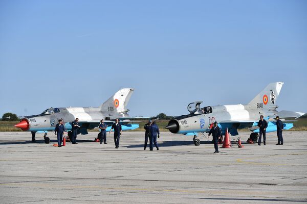 Српски мигови очи у очи са Ф-16 на небу изнад Румуније (фото, видео) Српски мигови очи у очи са Ф-16 на небу изнад Румуније (фото, видео) - Sputnik Србија