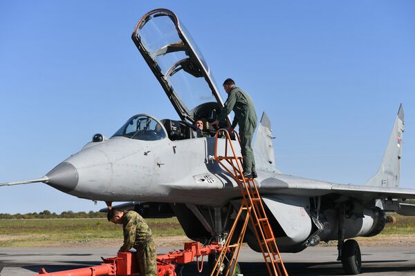 Званични документ БиХ: Ко колико тенкова и авиона има у региону, Србија предњачи Званични документ БиХ: Ко колико тенкова и авиона има у региону, Србија предњачи - Sputnik Србија