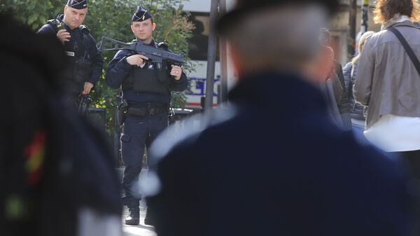 Француска полиција на месту напада - Sputnik Србија