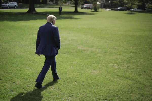 Пуч у Вашингтону: Трампов захтев Украјини који је упалио црвену лампицу у „дубокој држави“ Пуч у Вашингтону: Трампов захтев Украјини који је упалио црвену лампицу у „дубокој држави“ - Sputnik Србија