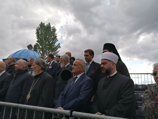 Централна прослава обележавања највећег догађаја у историји СПЦ у Жичи (видео, фото) Централна прослава обележавања највећег догађаја у историји СПЦ у Жичи (видео, фото) - Sputnik Србија