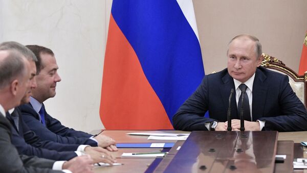 Predsednik Rusije Vladimir Putin na zasedanju Saveta bezbednosti zemlje - Sputnik Srbija
