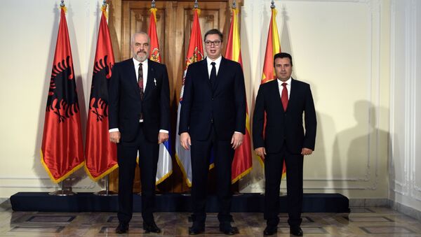 Еди Рама, Александар Вучић и Зоран Заев (с лева на десно) - Sputnik Србија