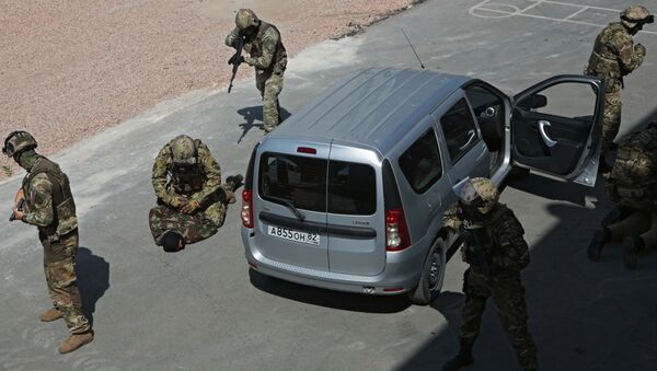 Pripadnici Ruske garde tokom pokazne vežbe u Simferopolju - Sputnik Srbija